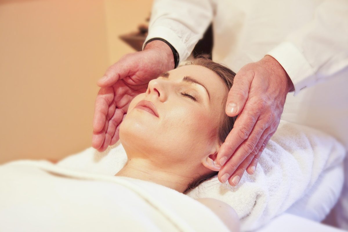 Cómo Reiki activa las hormonas del bienestar